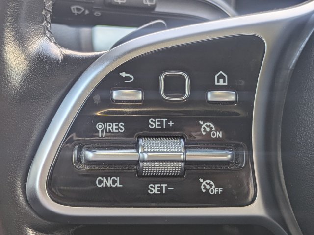 Used 2023 Mercedes-Benz GLB 250 4MATIC w/ Premium Package image 26