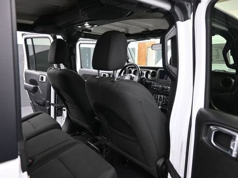 Used 2022 Jeep Gladiator Sport AWD/4WD image 17