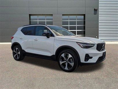 Used 2025 Volvo XC40 B5 Plus w/ Climate Package
