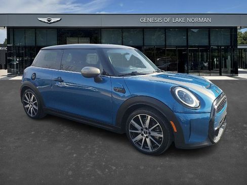 Used 2023 MINI Cooper S image 3