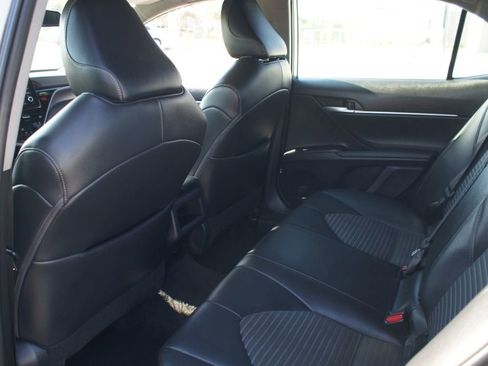 Used 2023 Toyota Camry SE image 12