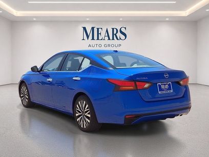 Used 2025 Nissan Altima 2.5 SV
