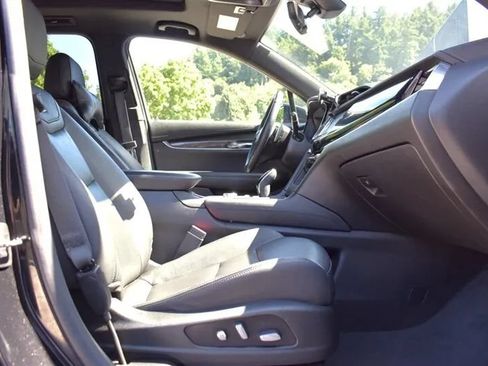 Used 2020 Cadillac XT6 Sport AWD/4WD image 32