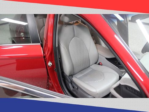 Used 2020 Toyota Camry SE image 28