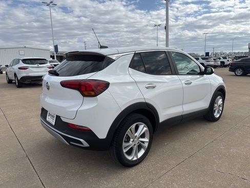 Used 2021 Buick Encore GX Preferred w/ Cold Weather Comfort Package image 3