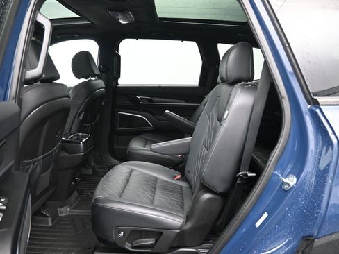 Used 2023 Kia Telluride SX Prestige X-Pro AWD/4WD image 28