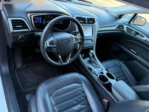 Used 2013 Ford Fusion SE image 18