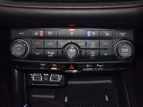Used 2025 Dodge Durango R/T AWD/4WD image 38