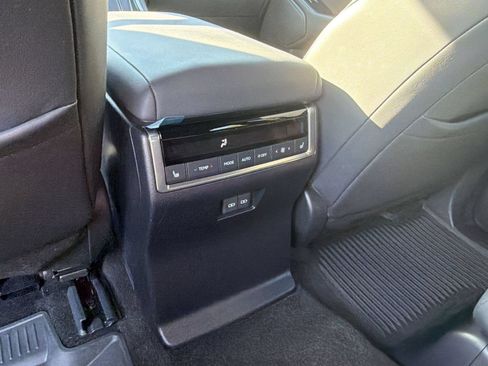 Used 2024 Lexus GX 550 w/ Accessory Package (Z1) AWD/4WD image 25