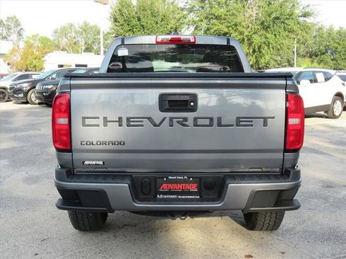 Used 2022 Chevrolet Colorado W/T w/ Custom Special Edition image 5