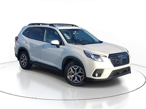Certified 2023 Subaru Forester Premium image 31