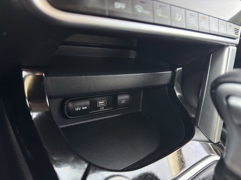 Used 2023 Kia Seltos S AWD/4WD image 19