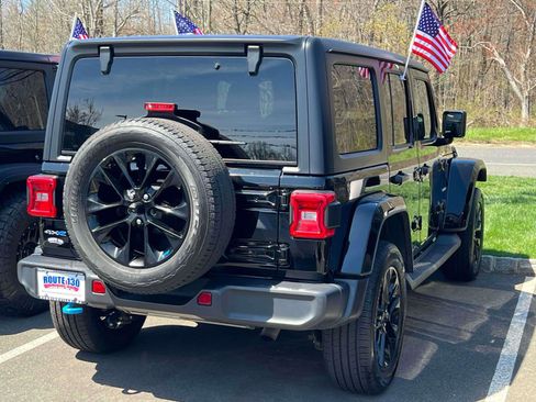 Used 2023 Jeep Wrangler Unlimited Sahara w/ Cold Weather Group image 4