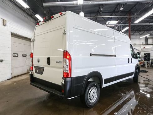 Used 2026 RAM ProMaster 2500 w/ Convenience Group FWD image 11