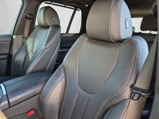Used 2022 BMW X5 xDrive40i w/ Premium Package AWD/4WD image 14