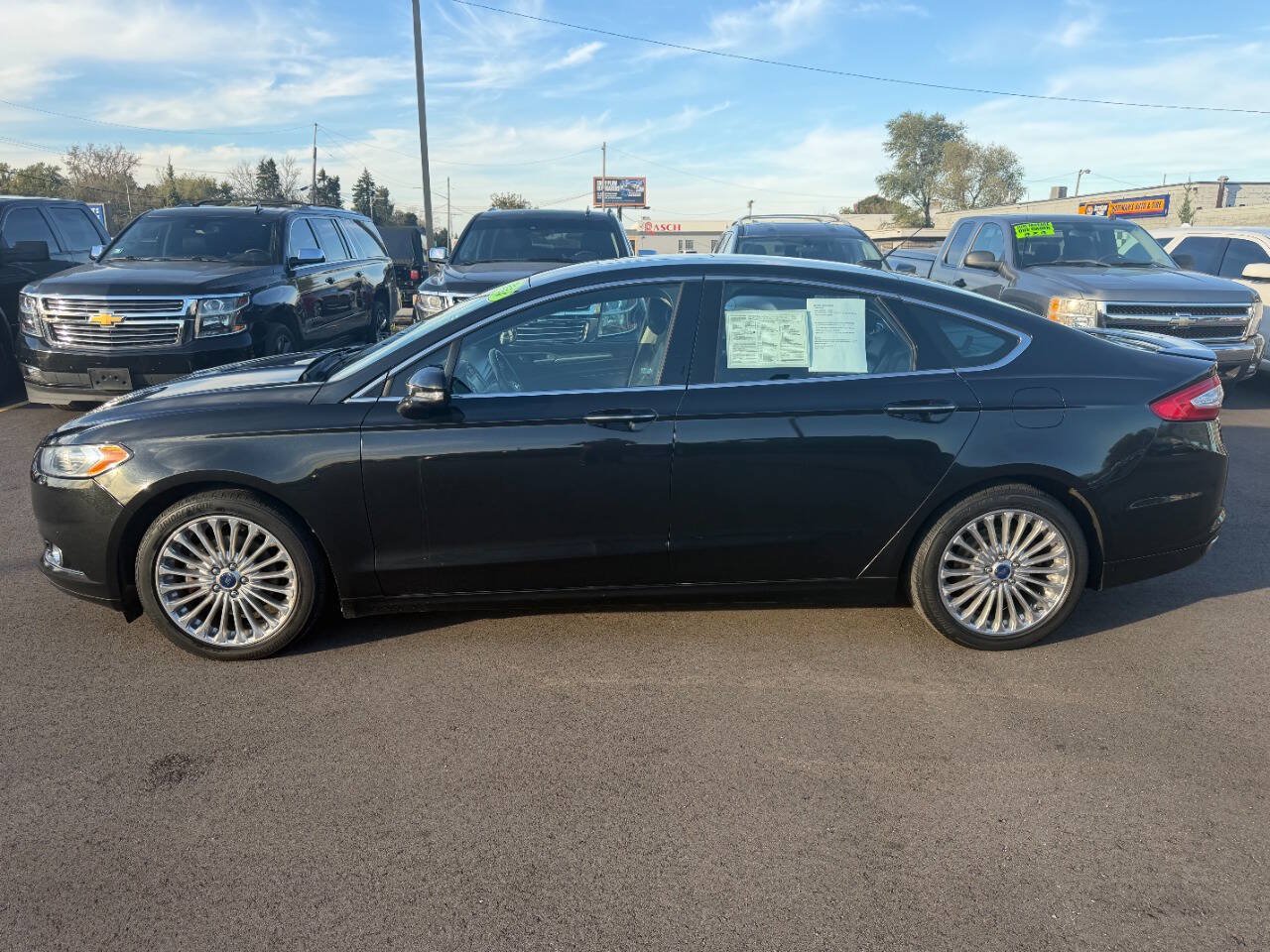 Used 2014 Ford Fusion Titanium FWD image 2