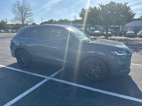 Used 2023 Honda HR-V Sport image 4