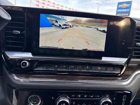 Used 2024 GMC Sierra 1500 Elevation image 25