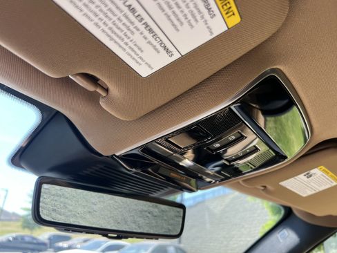 Certified 2025 Land Rover Range Rover Long Wheelbase SE image 24