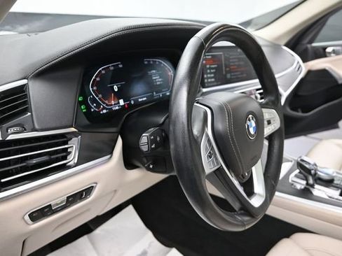 Used 2022 BMW X7 xDrive40i w/ Executive Package AWD/4WD image 18