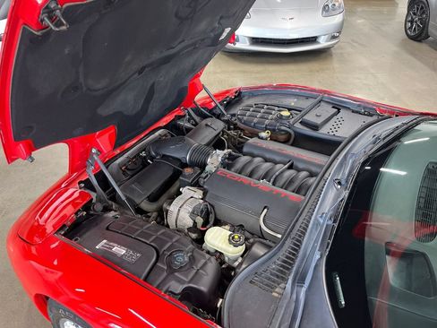 Used 2001 Chevrolet Corvette Coupe w/ Preferred Equipment Group2 RWD image 46