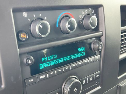 Used 2024 Chevrolet Express 2500 w/ Driver Convenience Package image 23