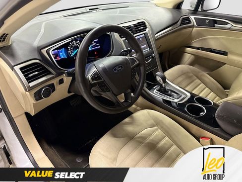 Used 2013 Ford Fusion SE FWD image 11