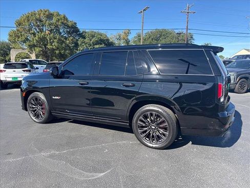 Used 2024 Cadillac Escalade V w/ LPO, ONYX Package image 11