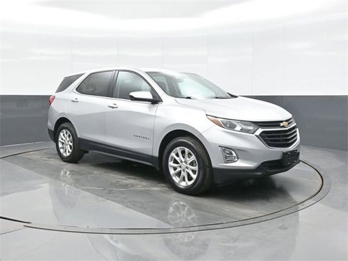 Used 2018 Chevrolet Equinox LT image 1