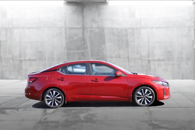 Certified 2025 Nissan Sentra SV w/ SV Premium Package FWD image 5