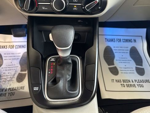 Used 2022 Kia Soul LX FWD image 23