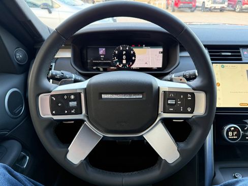 Used 2024 Land Rover Discovery Dynamic SE image 22