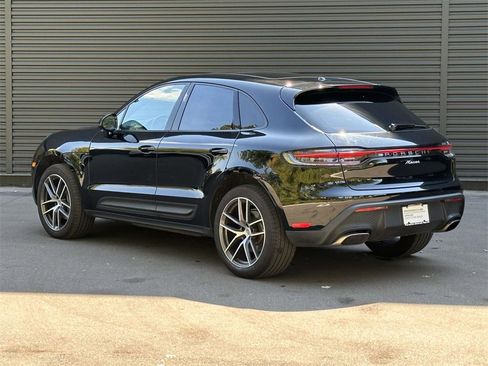 Used 2024 Porsche Macan image 3