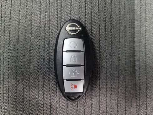 Used 2022 Nissan Rogue SV FWD image 32