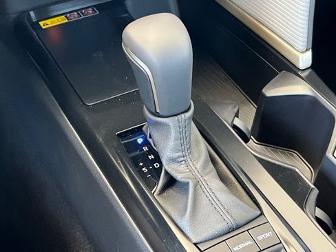 New 2026 Toyota Camry SE FWD image 22