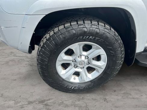 Certified 2021 Toyota 4Runner SR5 Premium image 9