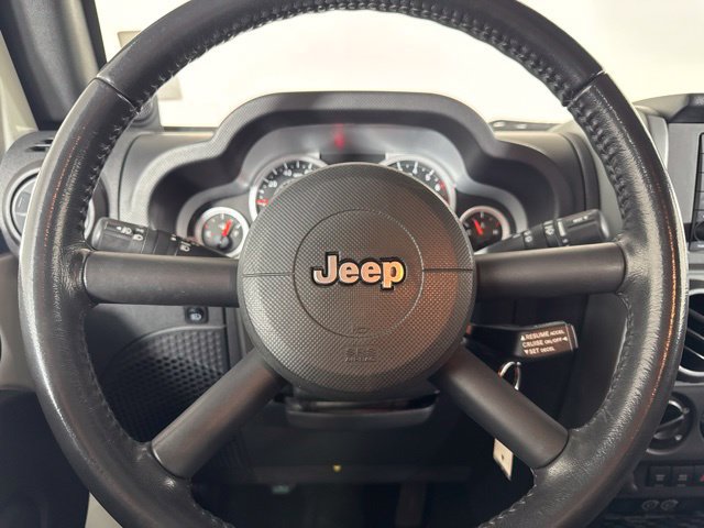 Used 2010 Jeep Wrangler Unlimited Rubicon w/ Dual Top Group AWD/4WD image 16