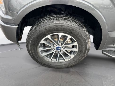 Used 2018 Ford F150 XLT w/ Equipment Group 302A Luxury image 11