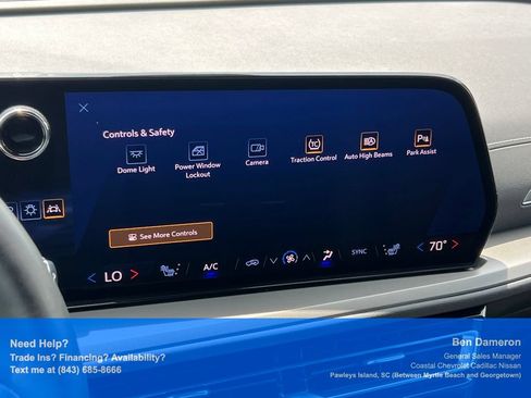 Used 2025 Chevrolet Traverse LT FWD image 42