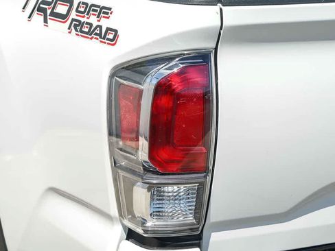 Used 2023 Toyota Tacoma TRD Off-Road w/ Technology Package RWD image 9