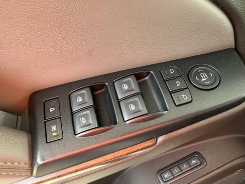 Used 2018 GMC Yukon XL Denali w/ Denali Ultimate Package image 32