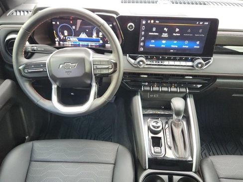 Used 2024 Chevrolet Colorado Z71 w/ Z71 Convenience Package 2 image 11