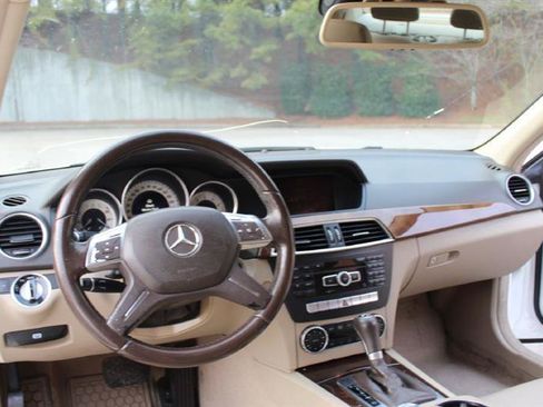 Used 2014 Mercedes-Benz C 250 Sedan image 13