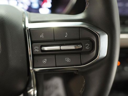 Used 2023 GMC Canyon Denali AWD/4WD image 10