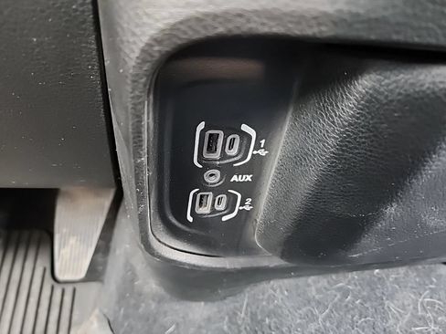 Used 2021 RAM 2500 Big Horn w/ Level 1 Equipment Group AWD/4WD image 25