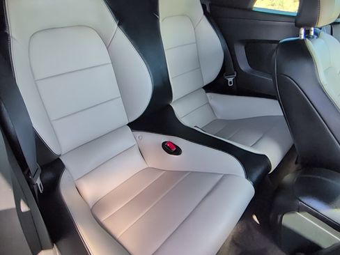 Used 2016 Ford Mustang GT Premium RWD image 27