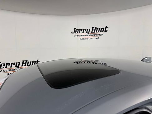 Used 2024 Honda Accord EX-L image 19