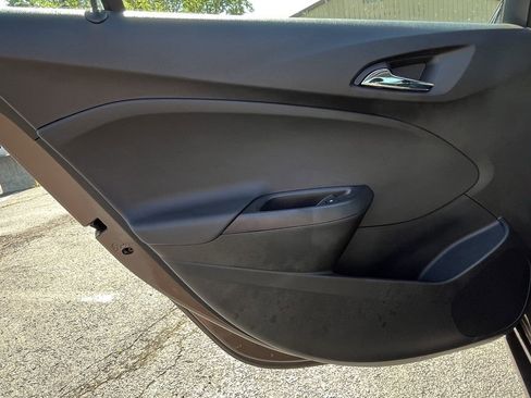 Used 2019 Chevrolet Cruze LS FWD image 16