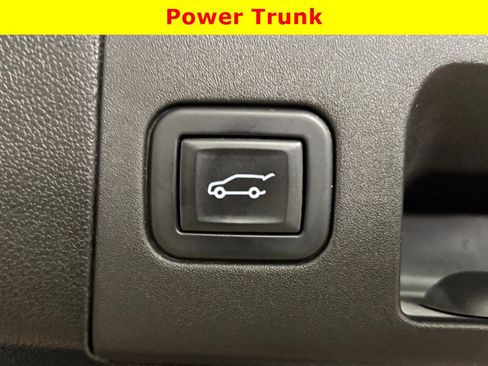 Used 2023 Cadillac XT5 Premium Luxury FWD image 34