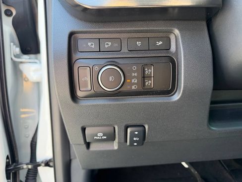 Used 2024 Ford F250 Lariat w/ Lariat Ultimate Package AWD/4WD image 19